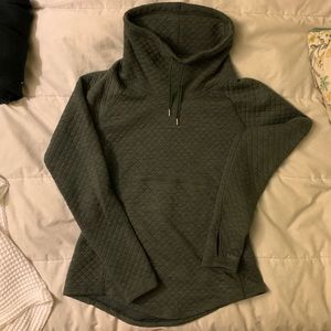 Marmot Women’s Pullover Green Quilted Cowl Neck Size M; lightly worn